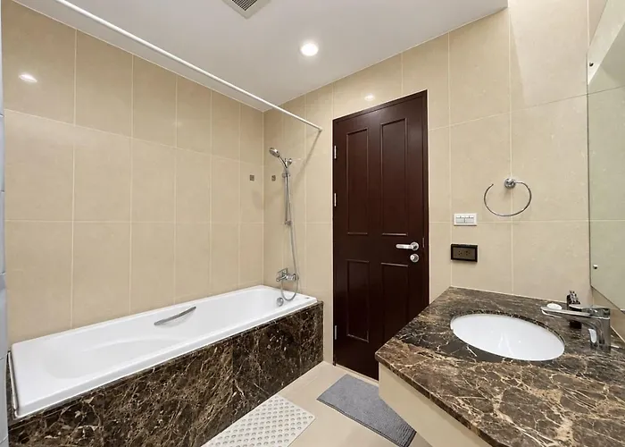 Apartment 300m To Bts L Large 50sqm L Pool And Sauna Bangkok