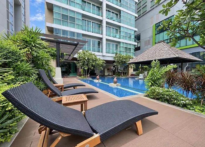 Apartment 300m To Bts L Large 50sqm L Pool And Sauna Bangkok